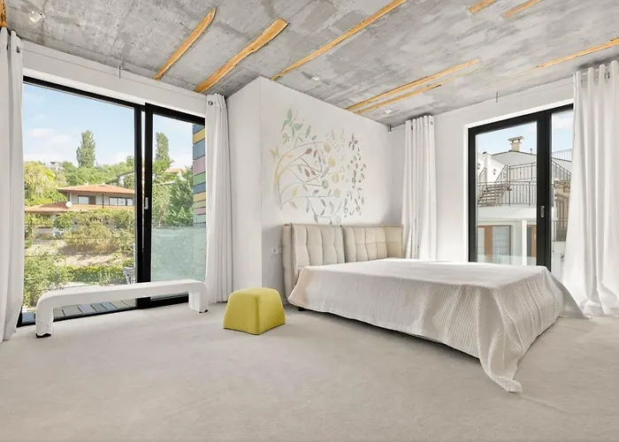 Design Lux In Bamboo Garden ,no Shoes Allowed Inside * Varna