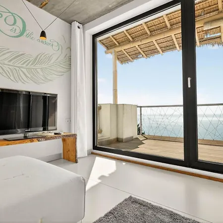 Apartment Bamboo Garden 